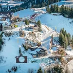 Hocheckhuette On Of The Hahnenkamm Mountain Inn *