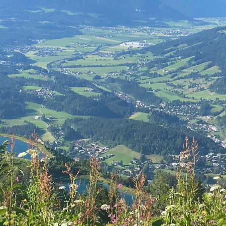 Hocheckhuette On Of The Hahnenkamm Mountain Kro Kitzbühel