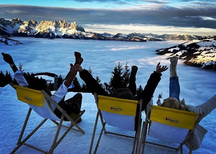 Hocheckhuette On Of The Hahnenkamm Mountain Estalagem Kitzbühel