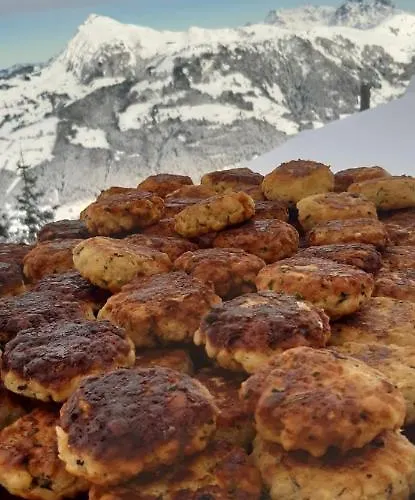 Estalagem Hocheckhuette On Of The Hahnenkamm Mountain