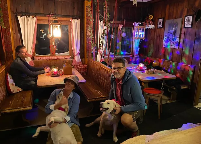 Hocheckhuette On Of The Hahnenkamm Mountain Estalagem *