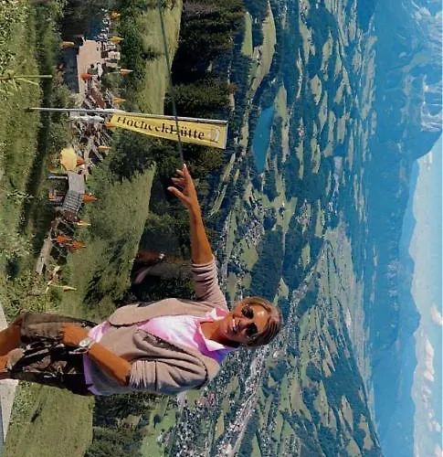 Hocheckhuette On Of The Hahnenkamm Mountain Estalagem Kitzbühel