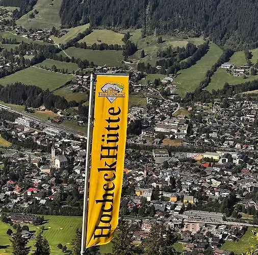 Hocheckhuette On Of The Hahnenkamm Mountain Estalagem Kitzbühel