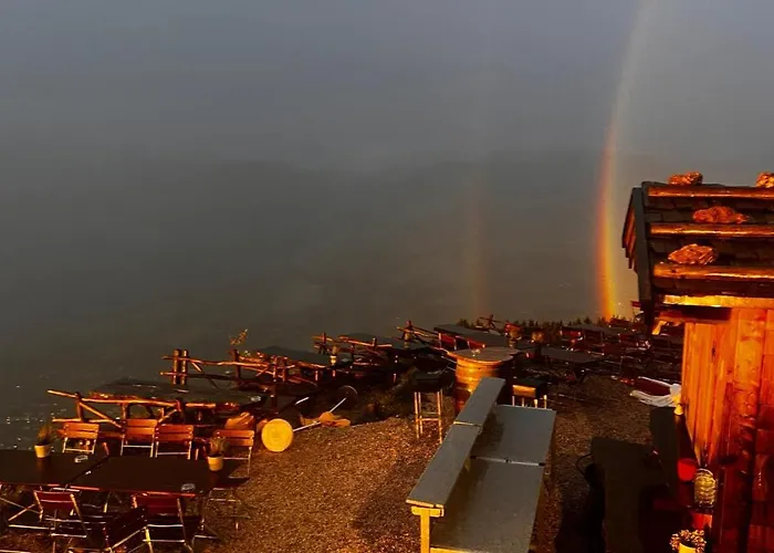 Hocheckhuette On Of The Hahnenkamm Mountain Estalagem *