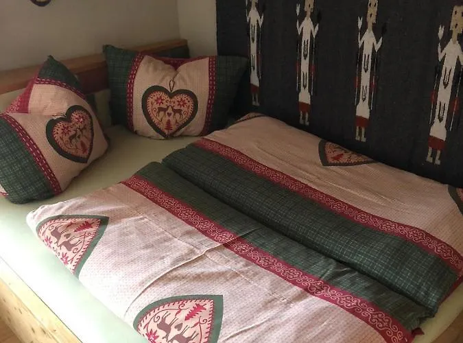 Estalagem Hocheckhuette On Of The Hahnenkamm Mountain Kitzbühel