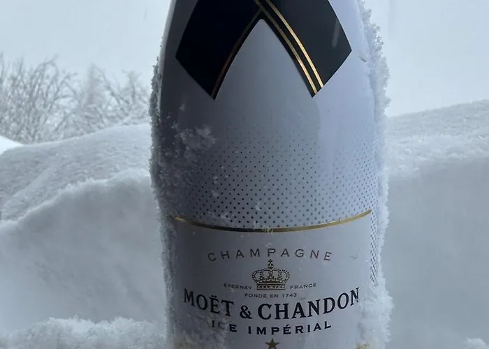 Estalagem Hocheckhuette On Of The Hahnenkamm Mountain *