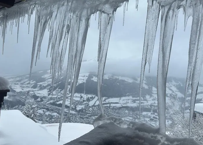 Estalagem Hocheckhuette On Of The Hahnenkamm Mountain Kitzbühel