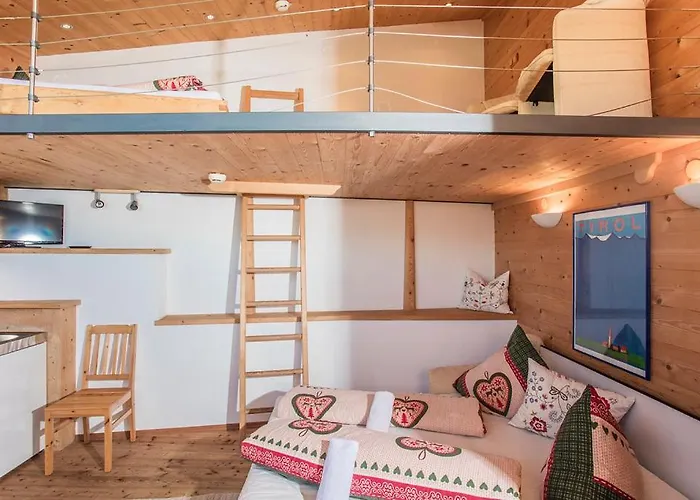 Estalagem Hocheckhuette On Of The Hahnenkamm Mountain *