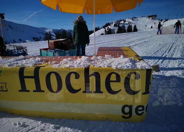 Hocheckhuette On Of The Hahnenkamm Mountain Estalagem *