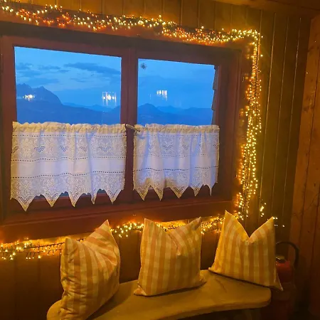 אורחן Hocheckhuette On Of The Hahnenkamm Mountain