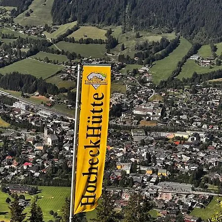 Hocheckhuette On Of The Hahnenkamm Mountain Locanda Kitzbühel