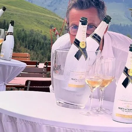 Hocheckhuette On Of The Hahnenkamm Mountain Locanda *