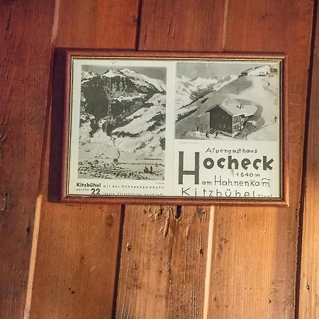 Mini-hôtel Hocheckhuette On Of The Hahnenkamm Mountain