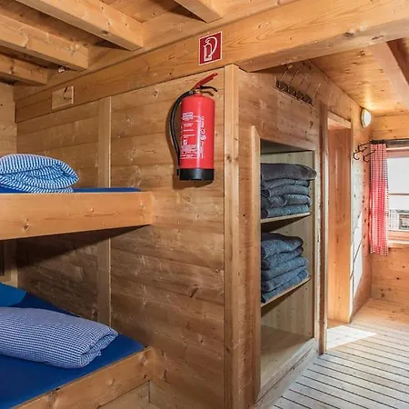 Mini-hôtel Hocheckhuette On Of The Hahnenkamm Mountain *