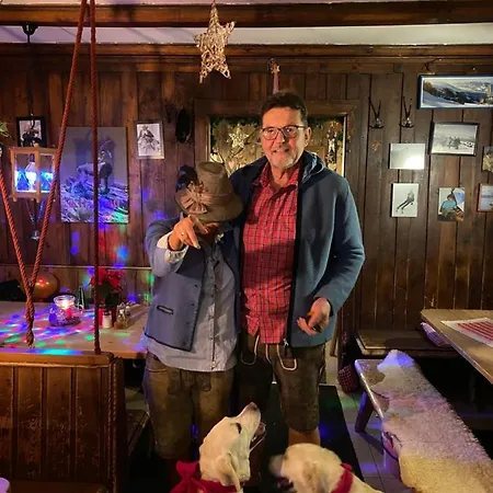 Hocheckhuette On Of The Hahnenkamm Mountain Locanda *